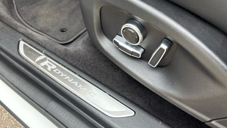 Jaguar E-Pace 2.0 D200 R-Dynamic SE 5dr Auto Diesel Estate